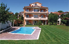  Apartment Istarska Croatia  Новиград